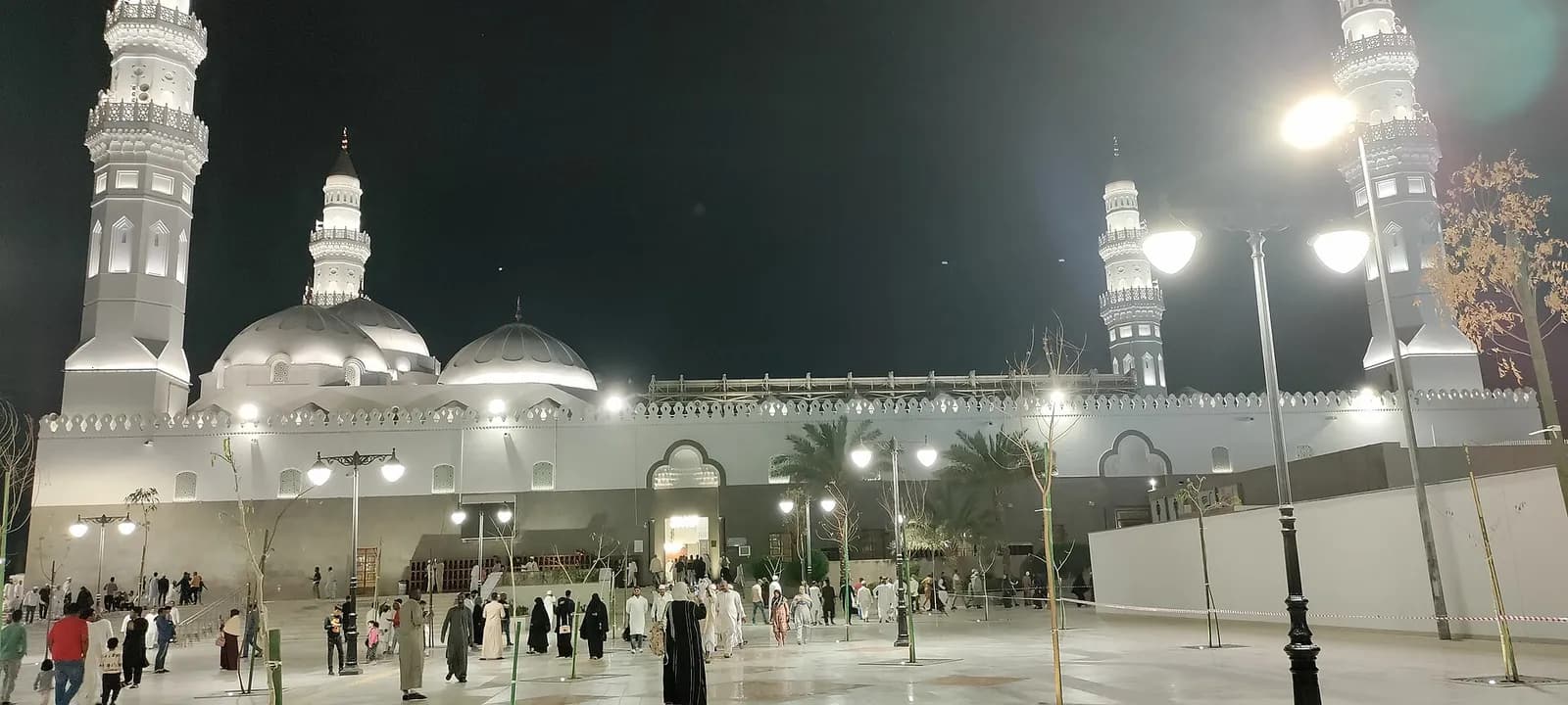Masjid Quba lit at dusk